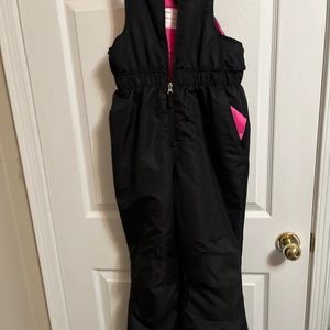 Kids snow ski suit.  Size 10-12. Great used condition.